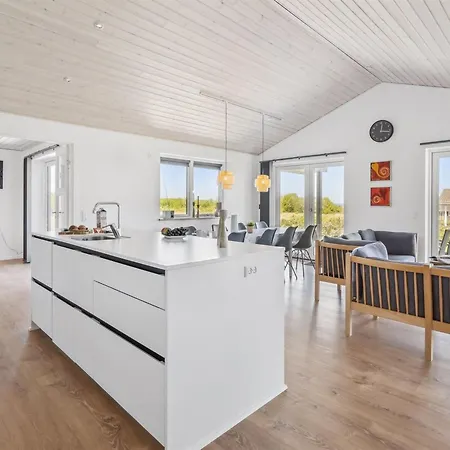 Ika - 450m From The Sea By Interhome Норборг