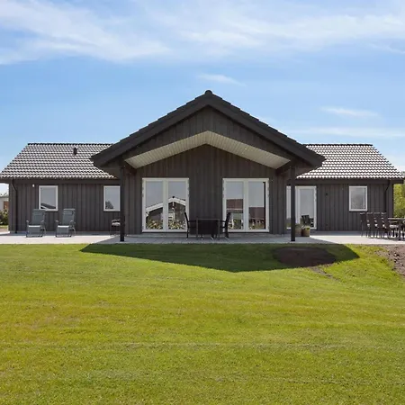Ika - 450m From The Sea By Interhome *